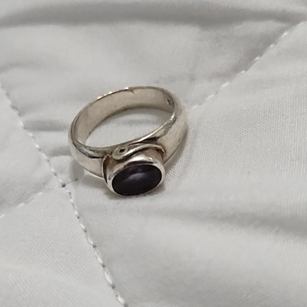 Sterling silver amethyst ring
